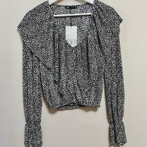 Zara ribbed black and white top